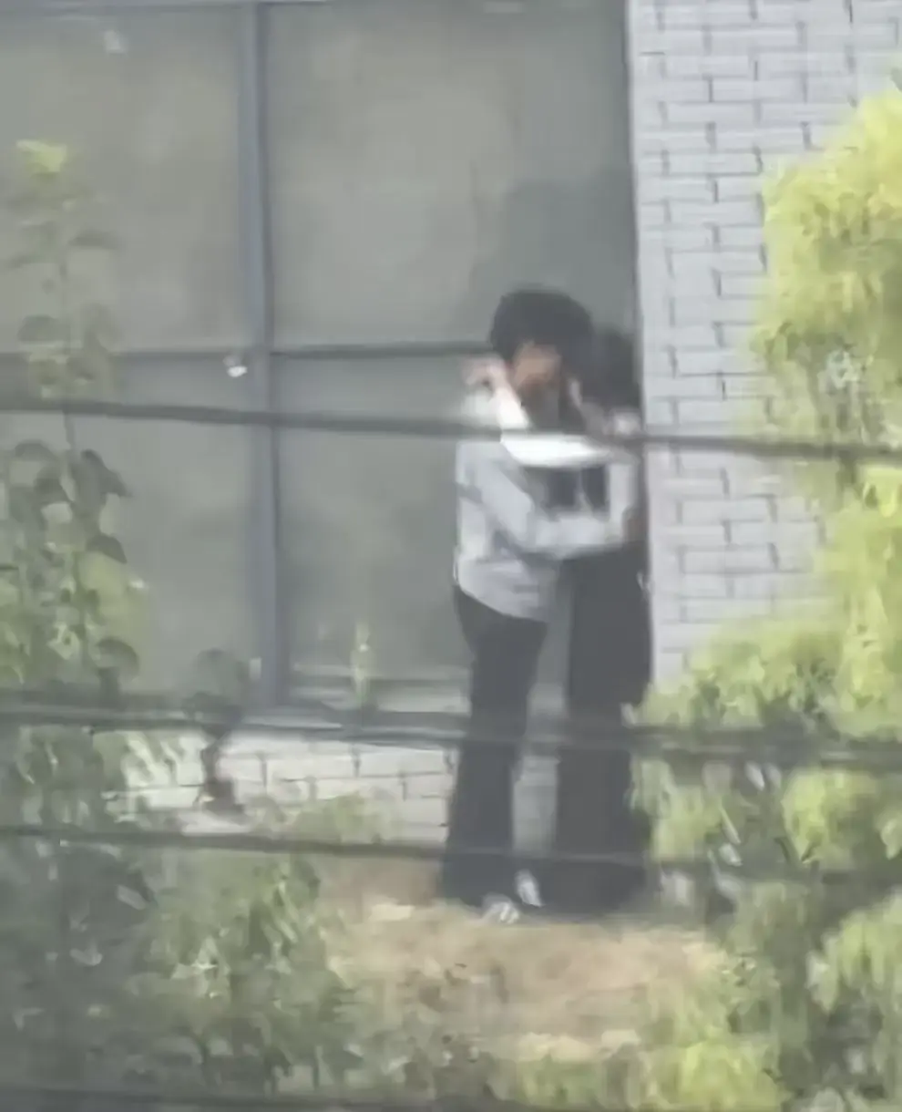 《蚌埠职教园情侣野外视频》资源下载-完整版高清看全集-蚌埠职教园情侣野外视频事件后续
